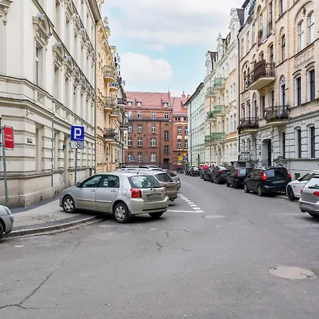 Apartment Level -1 Loft Center By Renters *