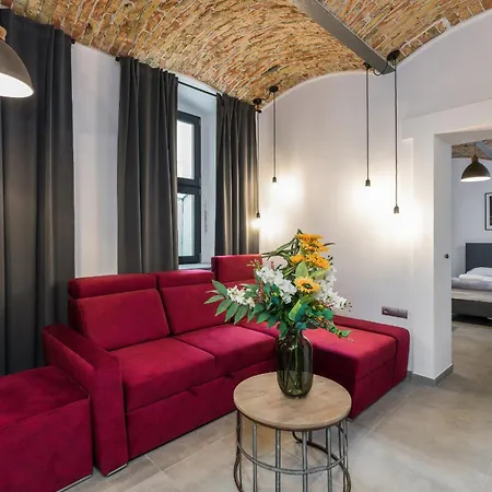 Level -1 Loft Center By Renters Apartment