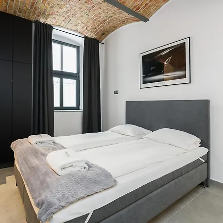 Level -1 Loft Center By Renters Apartment Poznan