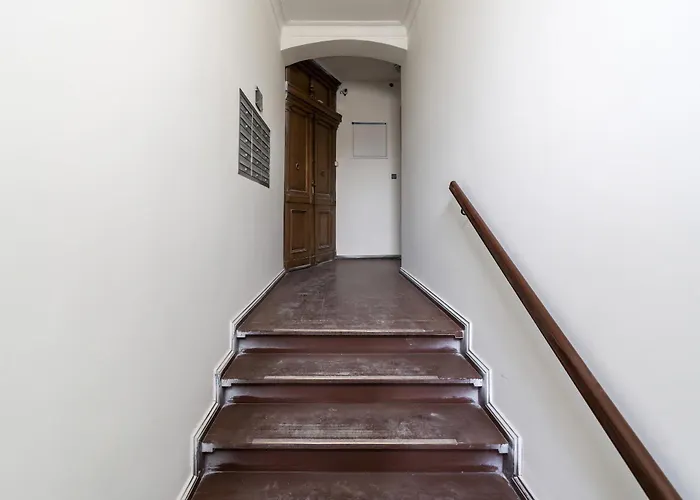 Level -1 Loft Center By Renters Appartamento